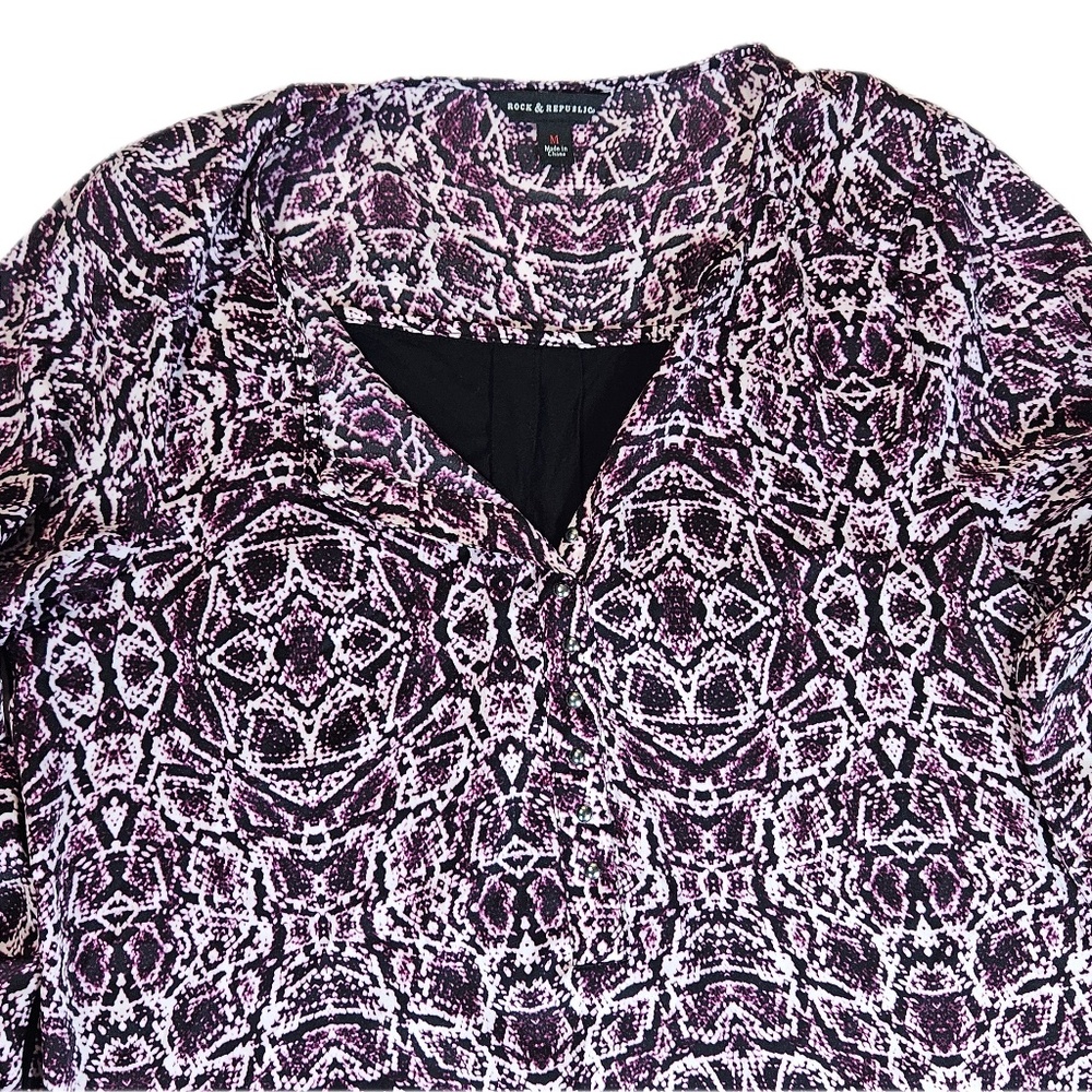 Rock & Republic Shirt Womens Medium Purple Black Mixed Media V Neck 3/4 Sleeve - Picture 3 of 6